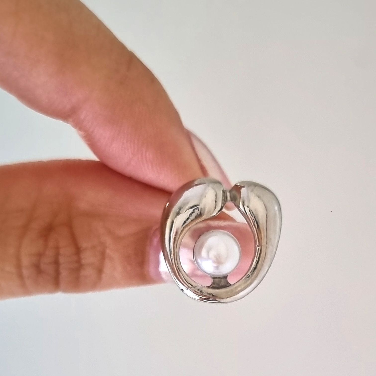 انگشتر طرح جواهر